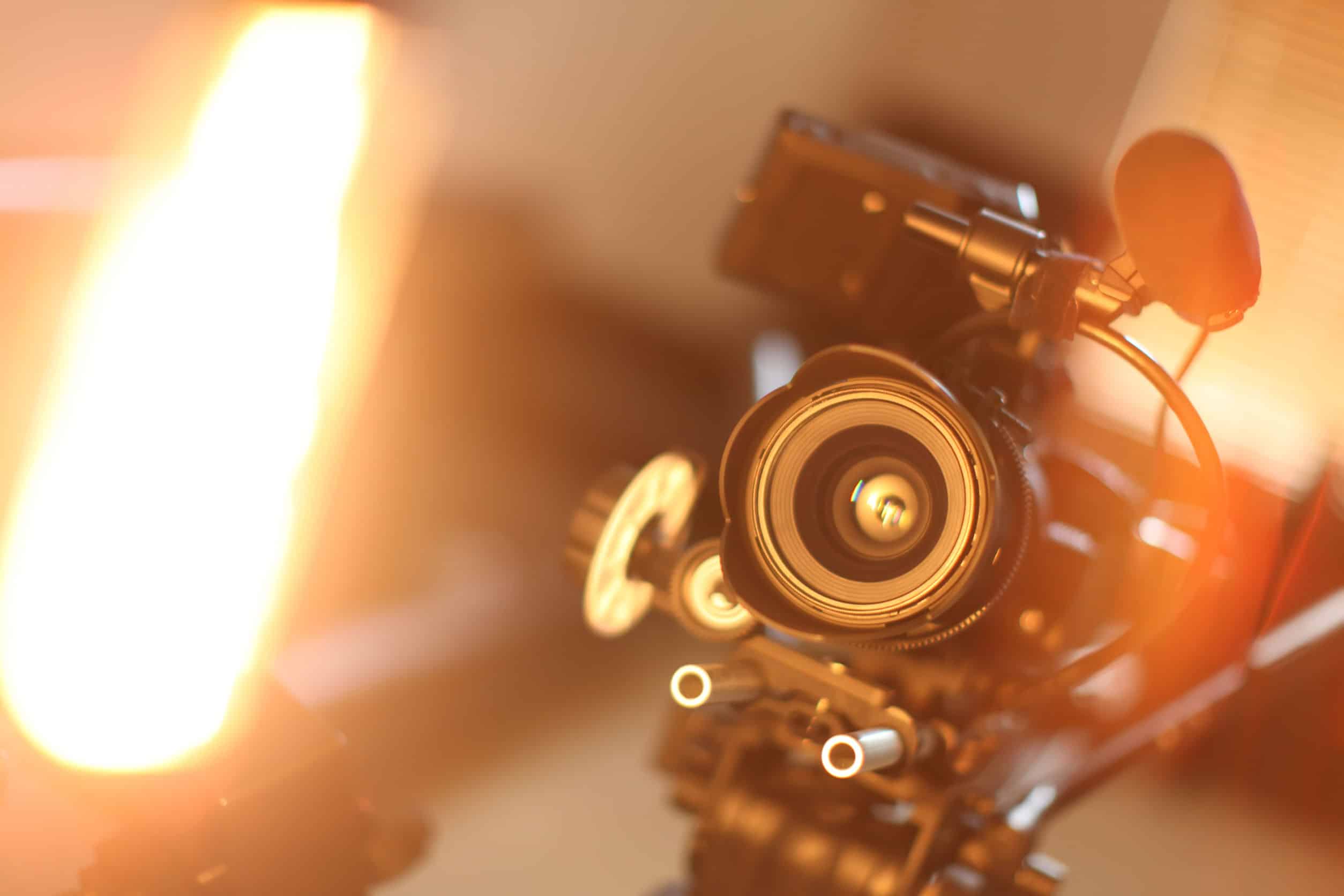 Louis CAPUS réalisateur / monteur vidéo / droniste et dirigeant chez CAPUS Production situé sur les Alpes Maritimes.